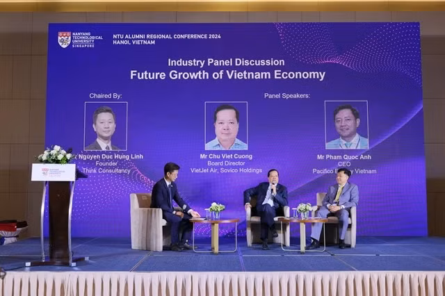 Speakers at a panel discussion at the event on Saturday morning. (Photo courtesy of the organiser)