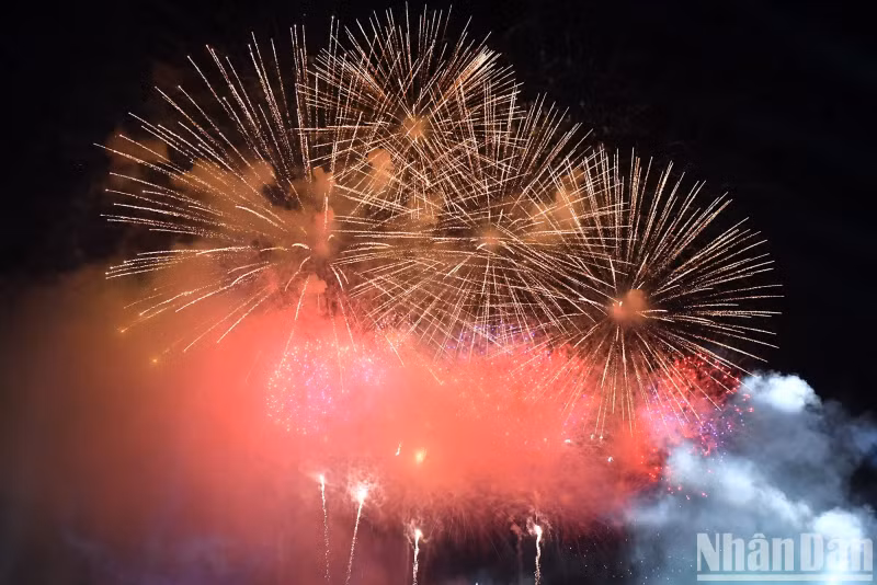 The festival not only aims at promoting good values in life but also contributes to evoking pride among today’s generation to firmly believe in the journey of integration and building a prosperous country, national independence, and territorial integrity.