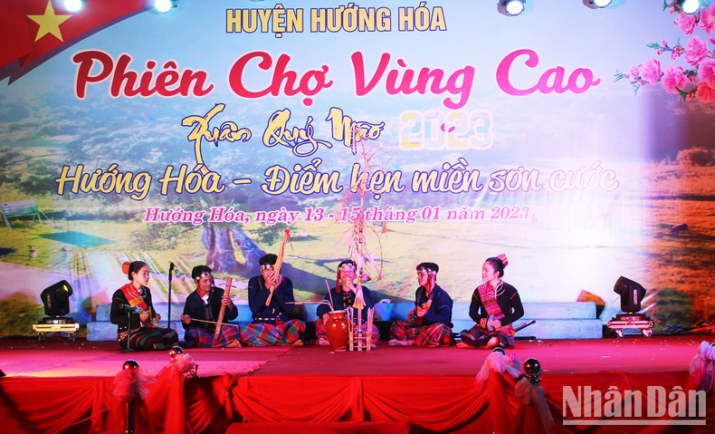 A performance of traditional musical instruments at the market.
