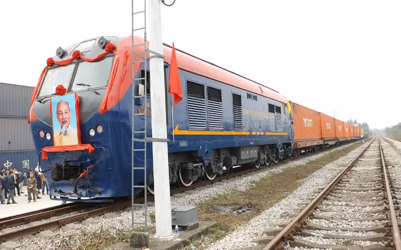 There will be a fleet of trains running from Kep to Dong Dang Station in the border province of Lang Son and then to China’s Pingxiang Station.