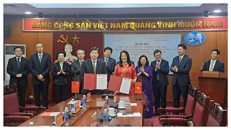 An overview of the signing ceremony 