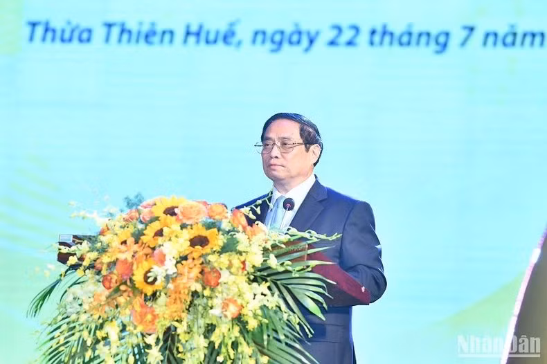PM Pham Minh speaks at the meeting. (Photo: NDO/Dang Khoa)