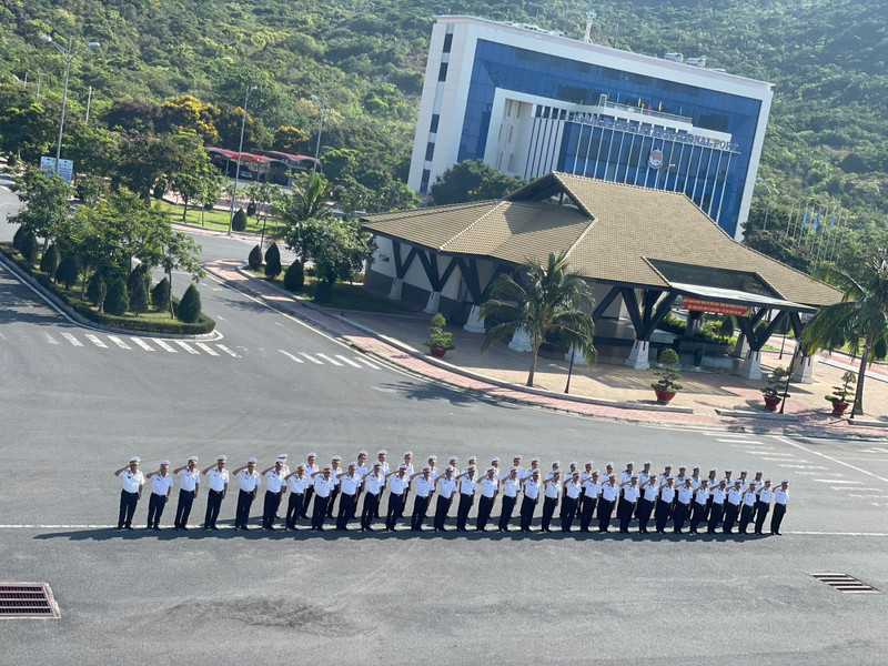 A ceremony was held to see off the delegation.