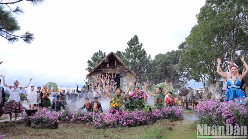 Unique and charming collections are designed by 10 famous designers of the domestic and international fashion industry. Unique and charming collections are designed by 10 famous designers of the domestic and international fashion industry.