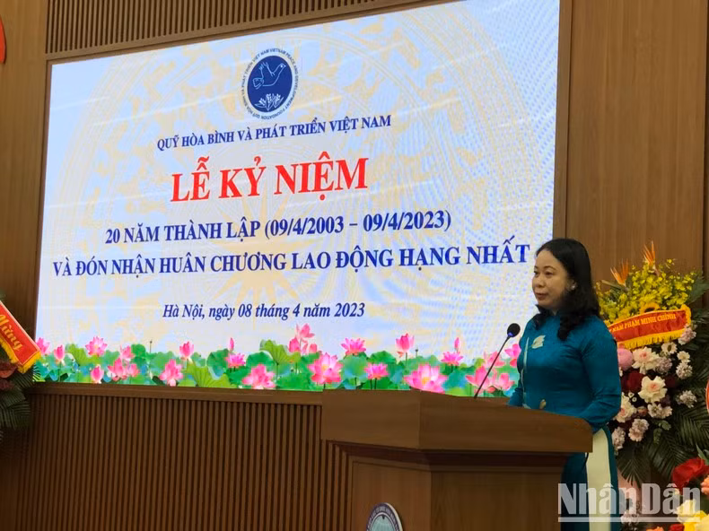 VP Vo Thi Anh Xuan speaks at the ceremony.