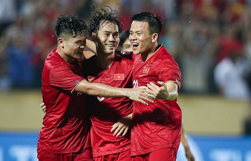 Vietnam’s national football team has jumped one spot to the 94th place in FIFA’s latest world rankings. (Photo: vff.org.vn)
