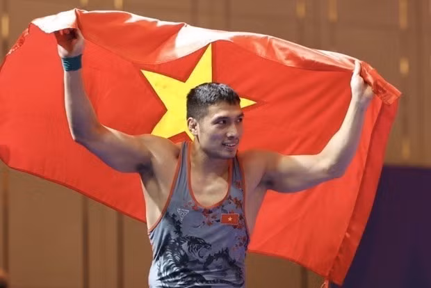 Vietnamese wrestler Can Tat Du (Photo: VNA)
