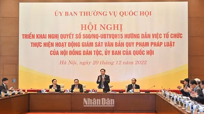 National Assembly Chairman Vuong Dinh Hue and NA Vice Chairmen attend and chair the conference.