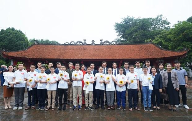 Students participating in 2022 International Mathematics and Science Olympiad (Photo: hanoimoi.com.vn)