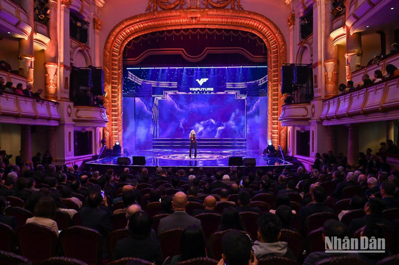 Singer Christina Aguilera on stage at the 2022 VinFuture Prize.