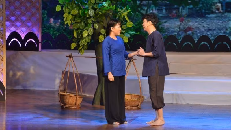 27 artists compete at final round of “Tran Huu Tran Cai Luong Theatre’s Talents” contest