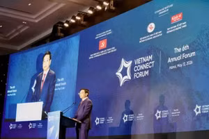 Deputy Prime Minister Nguyen Van Thang speaks at the forum. (Photo: vneconomy.vn)