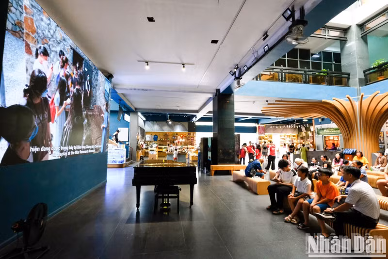 The museum is modernising its operations by combining the preservation of historical values with the use of advanced technology.