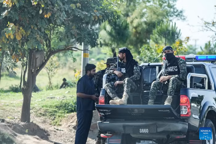 Security officers are seen on duty near the Nur Khan airbase in Rawalpindi, Pakistan, April 19, 2026. Pakistan has placed its capital Islamabad and the neighboring garrison city of Rawalpindi on high security alert ahead of the expected second round of U.S.-Iran talks. (Photo: Xinhua)