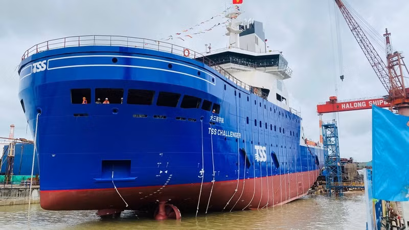 A modern Commissioning Service Operation Vessel (CSOV) for the offshore wind sector built by Ha Long Shipbuilding Company for an international shipowner.