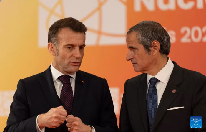 French President Emmanuel Macron talks with International Atomic Energy Agency Director General Rafael Grossi before the second Nuclear Energy Summit in Paris, France, on March 10, 2026. Macron on Tuesday called on both public and private sectors to step up investment in the development of civil nuclear energy. (Photo: Xinhua)