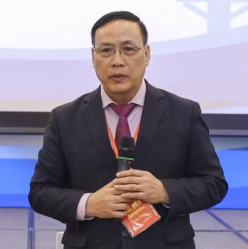 Prof Dr Nguyen Dinh Duc, Chairman of the University Council of the University of Engineering and Technology, Viet Nam National University, Ha Noi