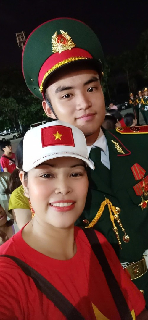 Pham Thi Kim Oanh and his son Nguyen Trung Duc. Pham Thi Kim Oanh and his son Nguyen Trung Duc.