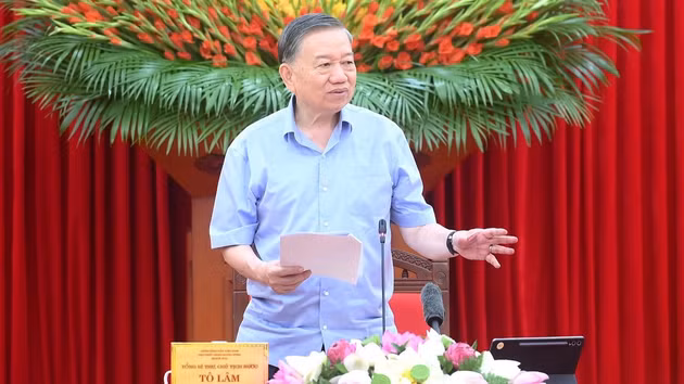 [In Pictures] Party General Secretary and State President To Lam chairs working session with education and training sector