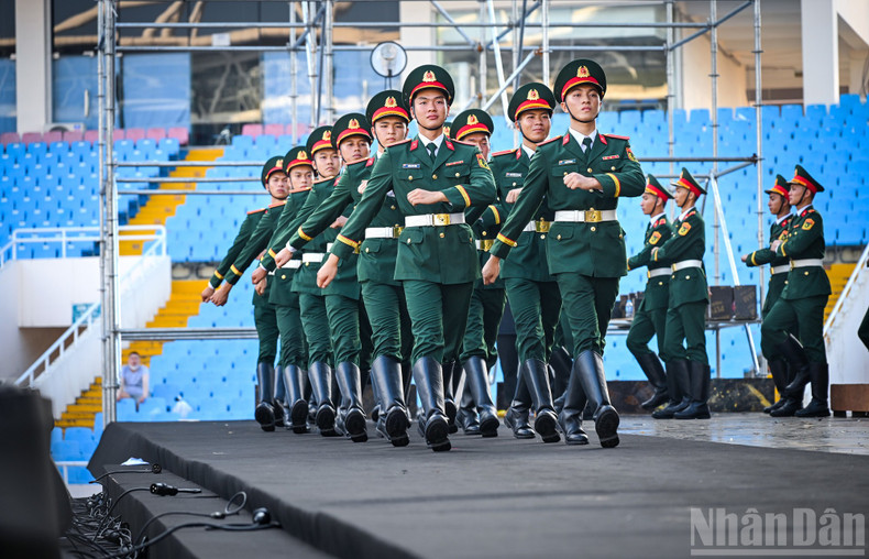 The proud marching steps of the Viet Nam People’s Army at the Victory Day Parade on Moscow’s Red Square will soon be recreated at the national concert “The Homeland in Our Hearts”. 5.jpg