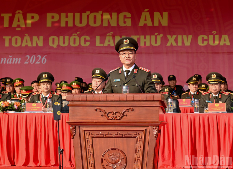 Senior Lieutenant General Pham The Tung, Deputy Minister of Public Security, delivers remarks at the ceremony. (Photo: DUY LINH))