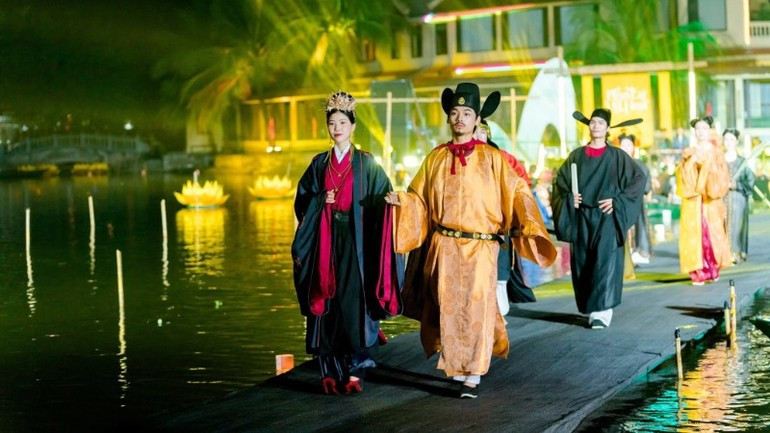 Traditional costumes revived and presented at major cultural events. 493906089-122199106610254763-2399247286909692150-n-7411-2892-6746-8219.jpg