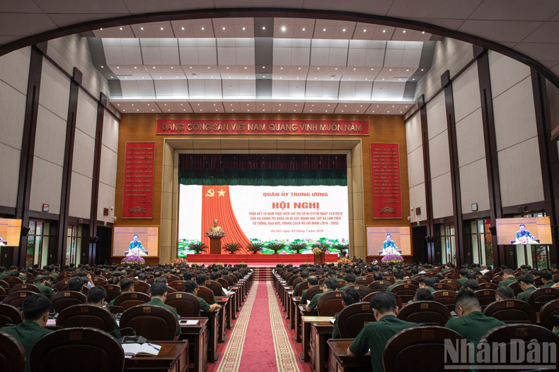 An overview of the conference. 2-8424.jpg