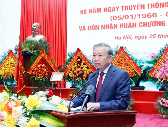 Party General Secretary To Lam speaks at the ceremony marking the 60th traditional day of the internal affairs sector (Photo: VNA)