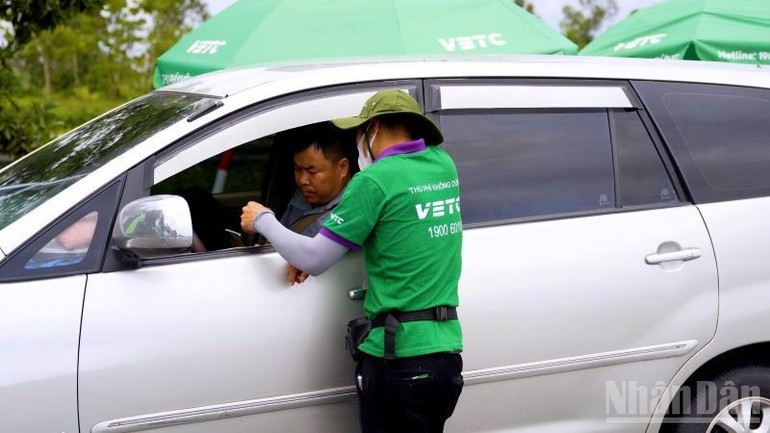 Account identification ensures toll collection management becomes increasingly transparent and fosters cashless payments in line with Government policy. image-9.jpg