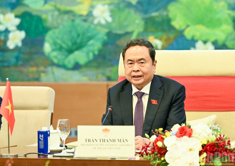 NA Chairman Tran Thanh Man delivering remarks at the meeting. image-4.jpg