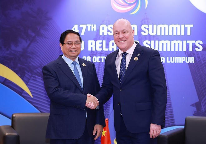 PM Pham Minh Chinh and New Zealand PM Christopher Luxon at their meeting in Kuala Lumpur on October 27. (Photo: VNA) PM Pham Minh Chinh and New Zealand PM Christopher Luxon at their meeting in Kuala Lumpur on October 27. (Photo: VNA)