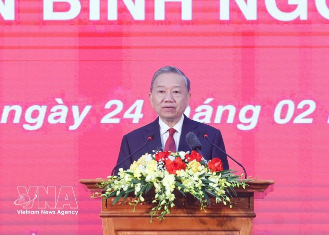 Party General Secretary To Lam speaks at the meeting with the VNA's staff. (Photo: VNA)
