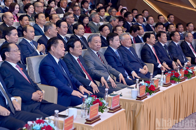 Party General Secretary To Lam and delegates at the ceremony. image-3.jpg