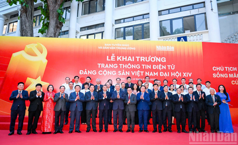 Party leaders and delegates at the launching ceremony. image-19-1133.jpg