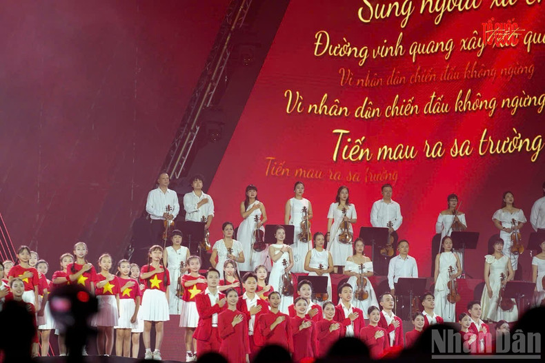The choir perform the National Anthem. image-16.jpg
