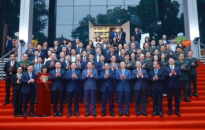 PM Pham Minh Chinh and participating delegates. (Photo: VNA)