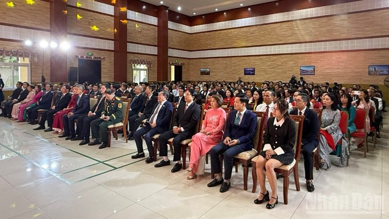 The ceremony attended by a large number of guests. (Photo: HUY VU) image-14.jpg