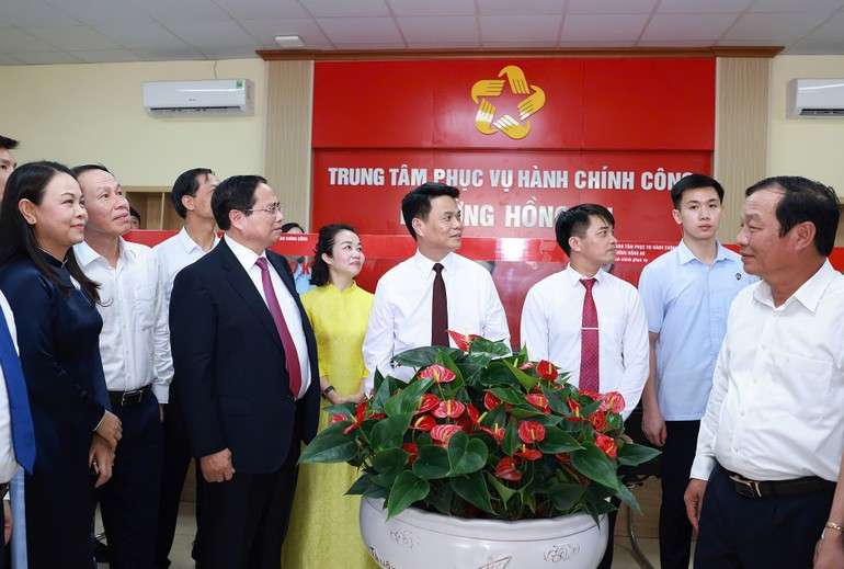 Prime Minister Pham Minh Chinh inspects the two-tier local government model in Hong An Ward, Hai Phong City. image-1-7593.jpg