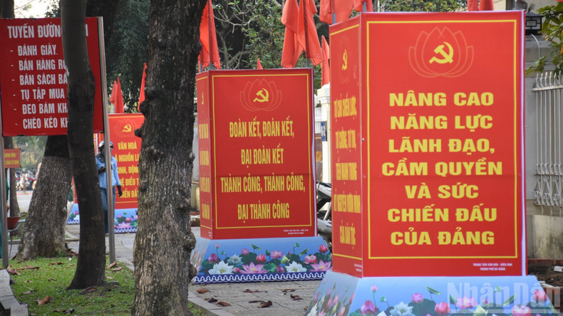 Messages about the 14th National Party Congress.