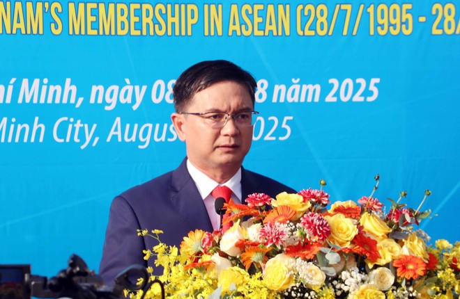 Vice Chairman of the municipal People’s Committee Nguyen Manh Cuong speaks at the event. (Photo: VNA) Vice Chairman of the municipal People’s Committee Nguyen Manh Cuong speaks at the event. (Photo: VNA)