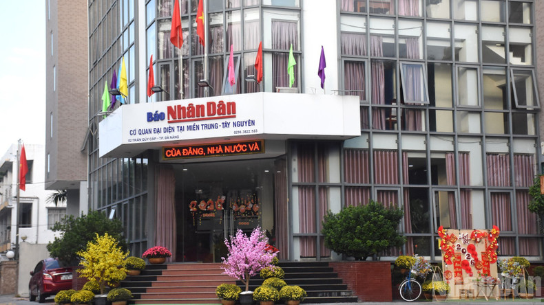 A corner of the headquarters of the Nhan Dan Newspaper’s representative office in the Central Highlands–Central Viet Nam region.