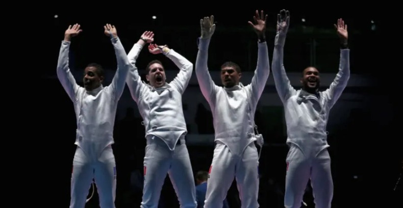 Olympics: Trampoline day 1- Rosie MacLennan looking to win third Olympic gold ảnh 2 Olympics: Trampoline day 1- Rosie MacLennan looking to win third Olympic gold ảnh 2