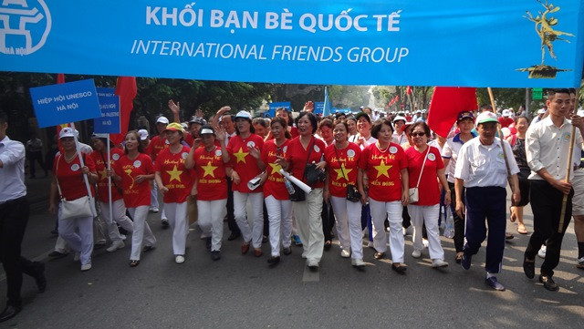 Cycling for improvement of urban environment and transport ảnh 5