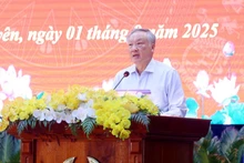 Permanent Deputy Prime Minister Nguyen Hoa Binh, who is also Chairman of the 2025 Amnesty Advisory Council, speaks at the event. (Photo: VNA)