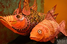 The “Carp Transforming into Dragon” Mid-Autumn lantern made of do paper at the art exhibition “Lam”.