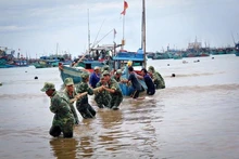 The Prime Minister requested ministries, sectors, and localities to urgently respond to Storm No. 5.