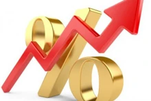 Removing the credit cap, if not accompanied by robust supervisory mechanisms, could increase the risk of debt rollover. (Photo: vietnamnet.vn)