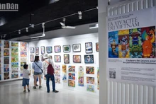 Each painting offers a unique perspective of young people narrating stories of their Vietnamese homeland. (Photo: KHAI HOAN)