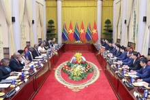 At the talks in Ha Noi on October 23 between Viet Nam's State President Luong Cuong and South African President Matamela Cyril Ramaphosa. (Photo: VNA)