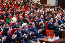 National Assembly Chairman Tran Thanh Man, together with Party and state leaders and delegates, attends the award ceremony. (Photo: DUY LINH)